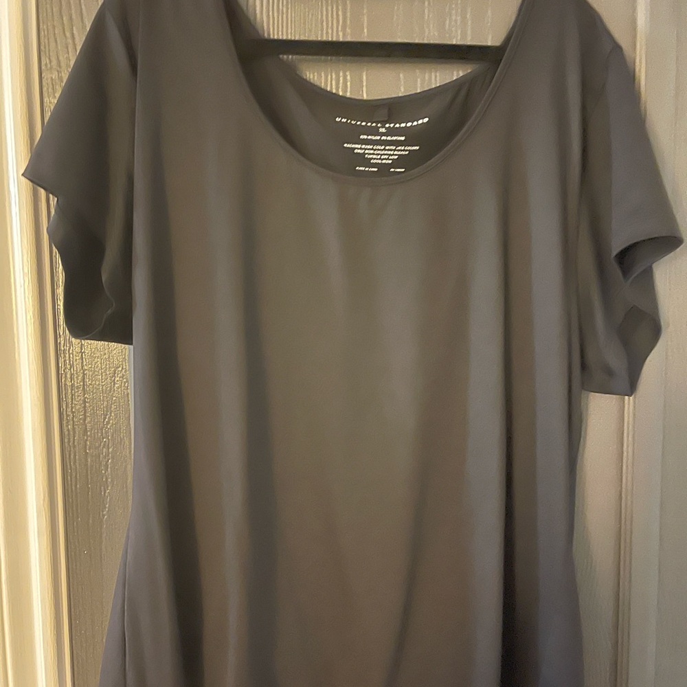 Universal Standard Black Short Sleeve Tee